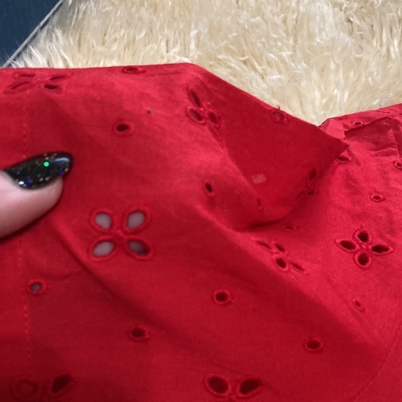 Blair red eyelet button up top size m - Picture 4 of 7